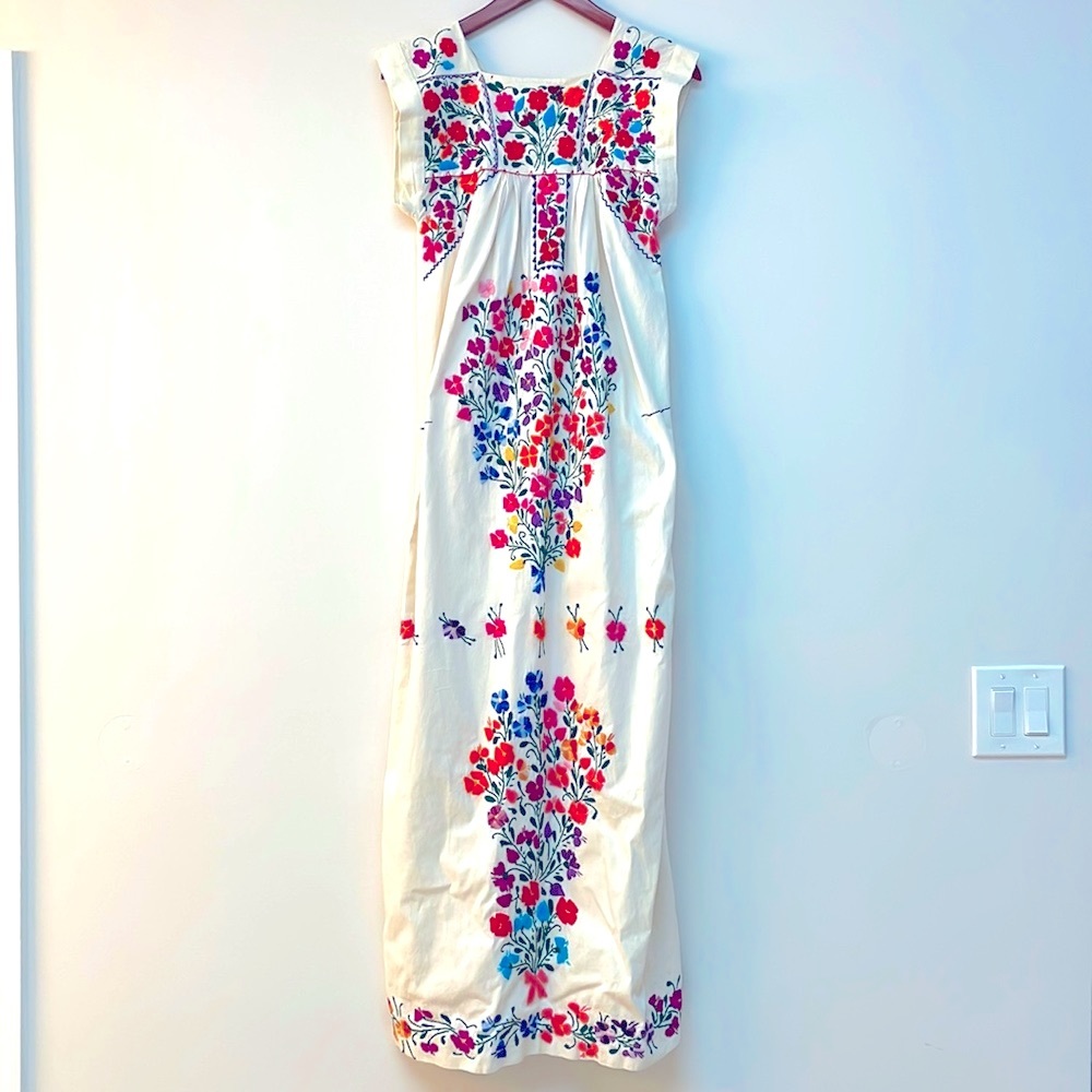 Vintage Flower Embroidered Handmade Maxi Dress Size Small - Picture 1 of 8